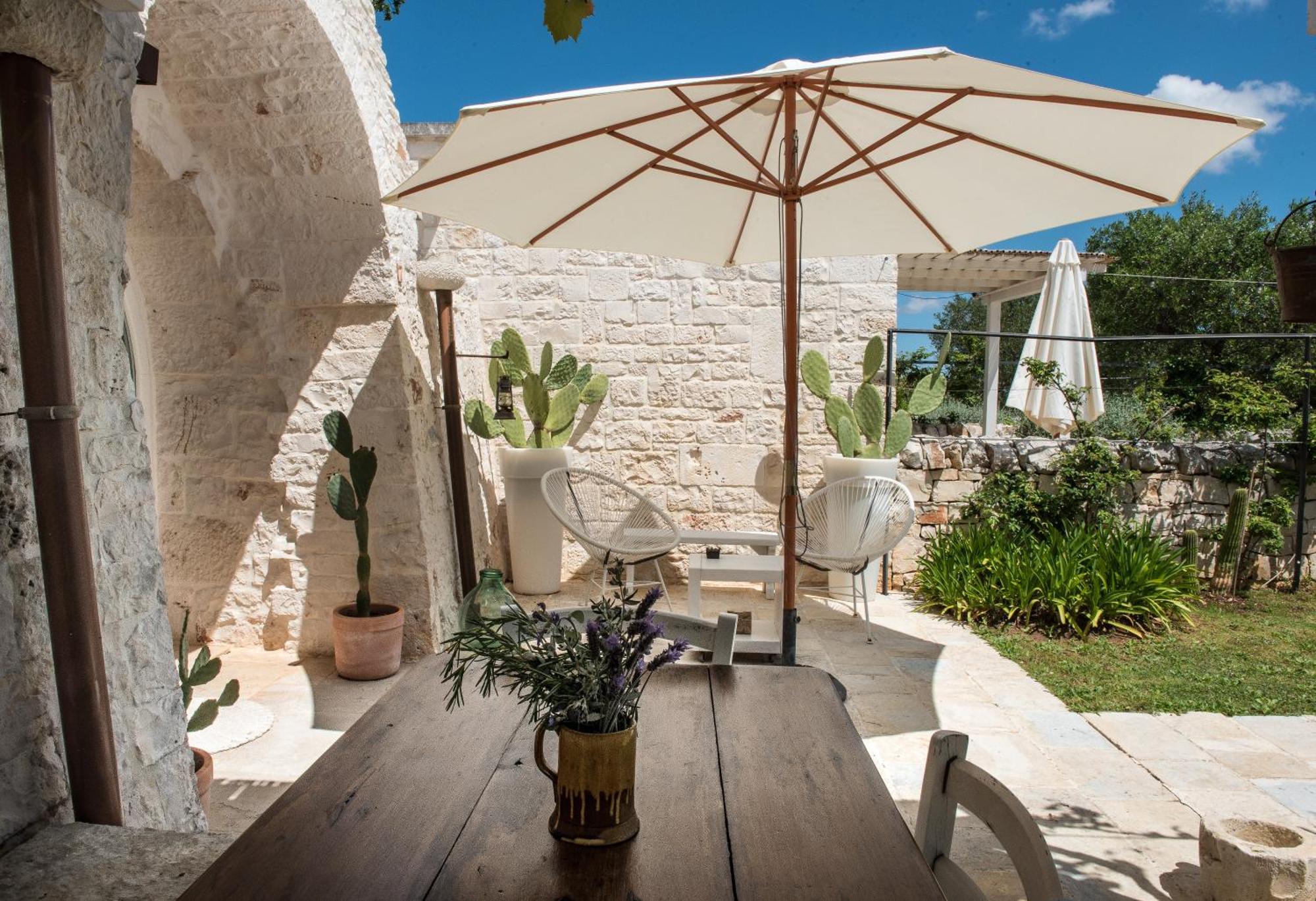 Il Trullo Di Ben Villa Locorotondo Luaran gambar