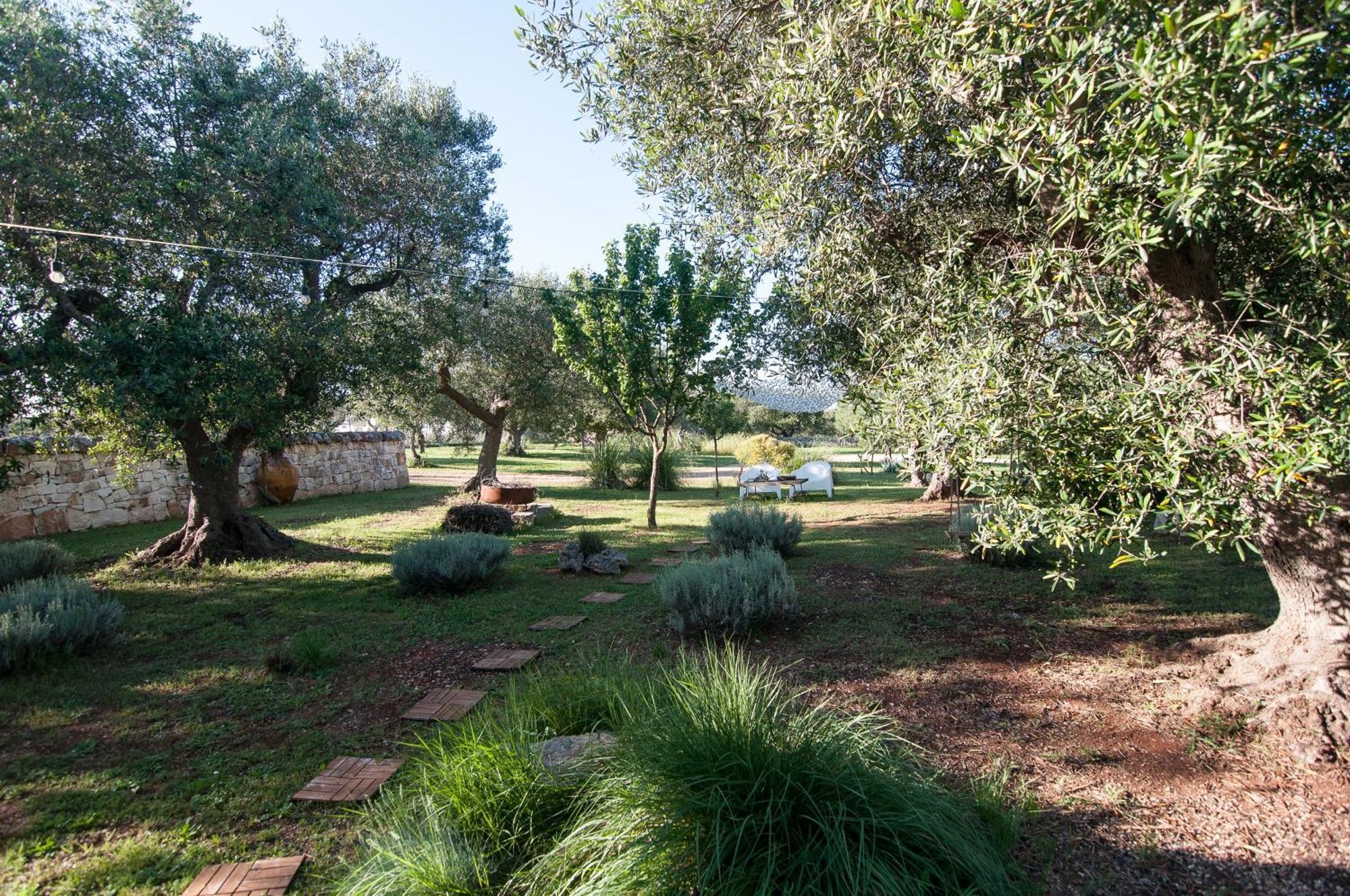 Il Trullo Di Ben Villa Locorotondo Luaran gambar